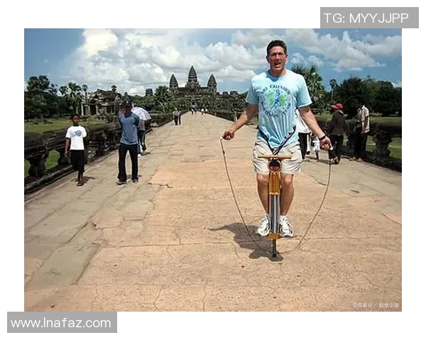 中国跳绳选手挑战吉尼斯纪录成功 视频走红全球引发热议